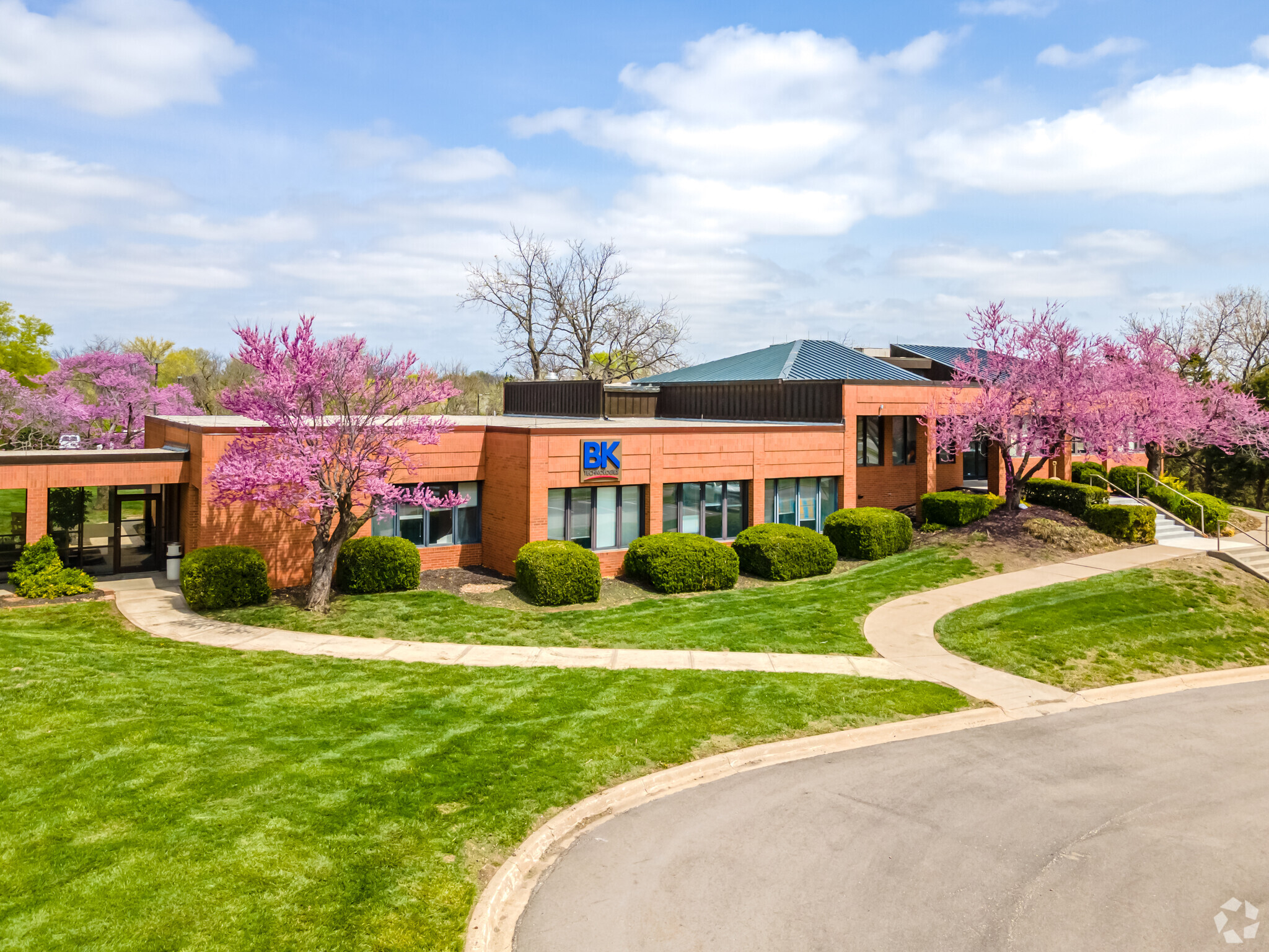 4830-4840-Bob-Billings-Pky-Lawrence-KS-Primary-Photo-1-LargeHighDefinition